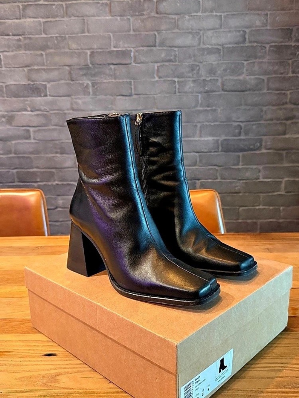 Alohas Black Heeled Boots EU 39 Like New